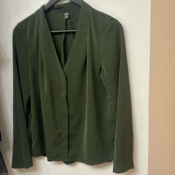 Medium blouse (size 6 SHEIN) - Picture 1 of 2